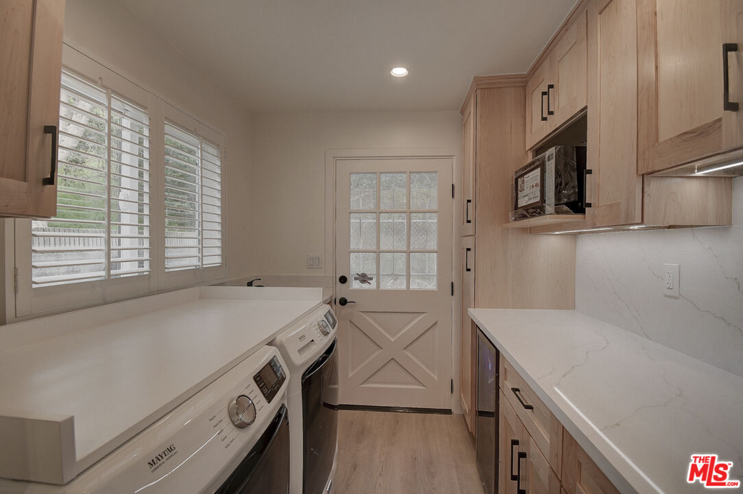 8310 Pershing Drive Playa del Rey, CA 90293 - Photo 7 of 20