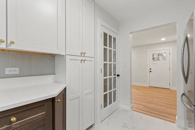 a view of walk in closet