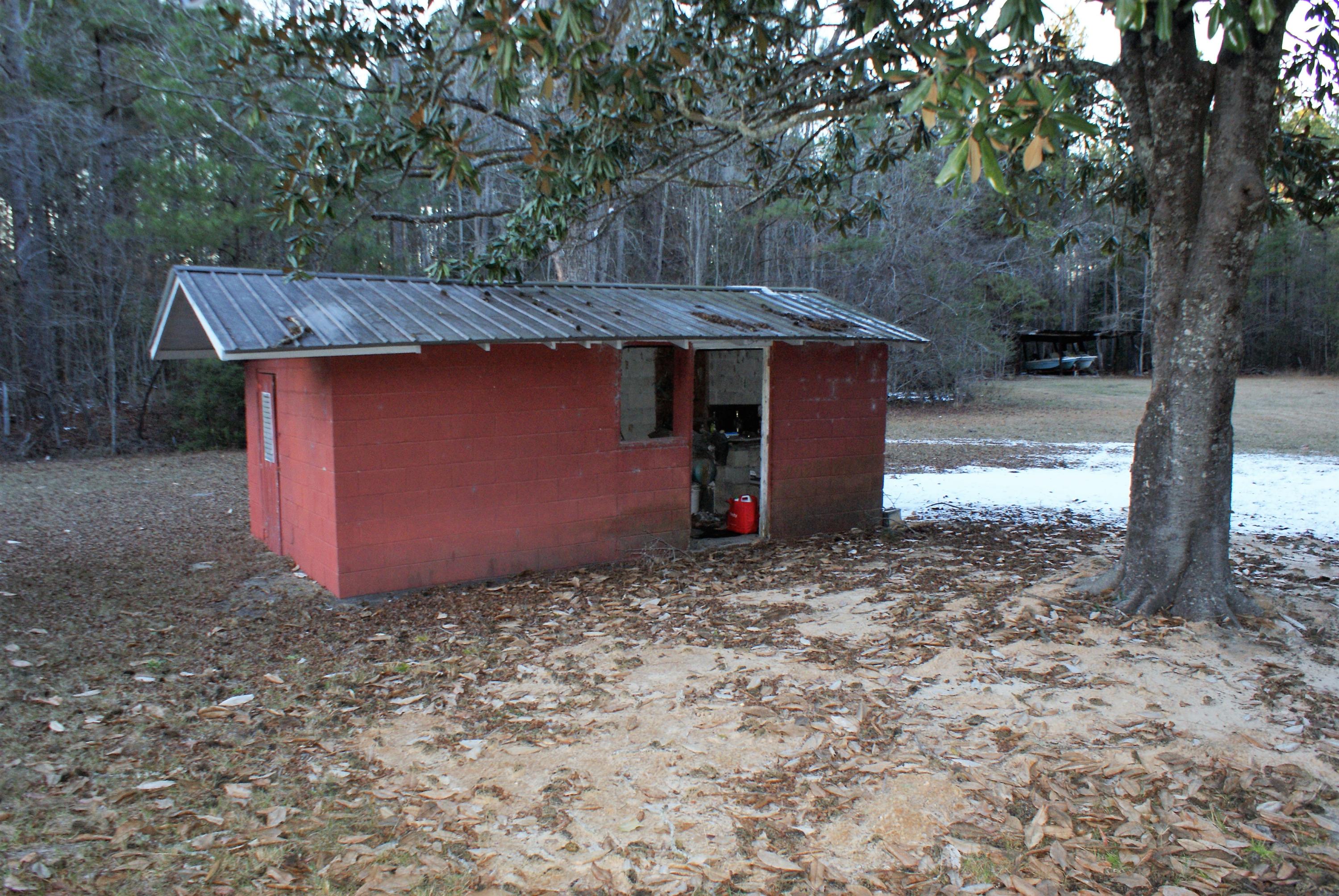 1427 Clatty Farm Road Ruffin, SC 29475 - Photo 4 of 32 Outbuilding/Well House
