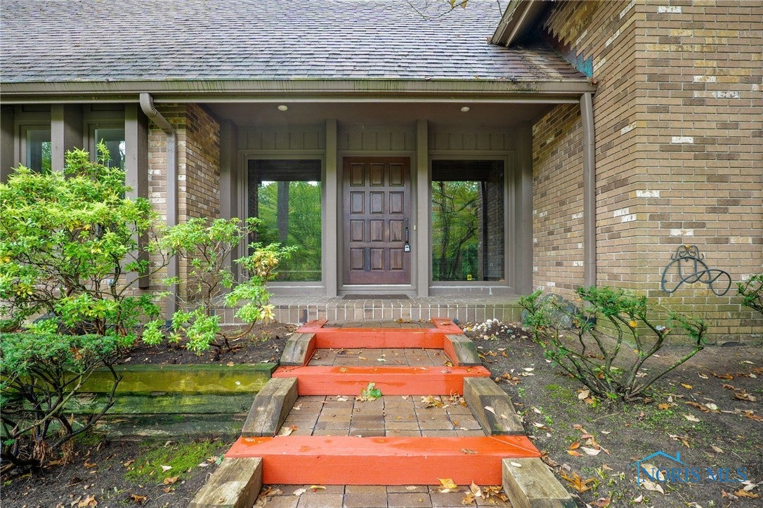 5553 Sturbridge Road Toledo, OH 43623 - Photo 4 of 50 Gallery Image 4