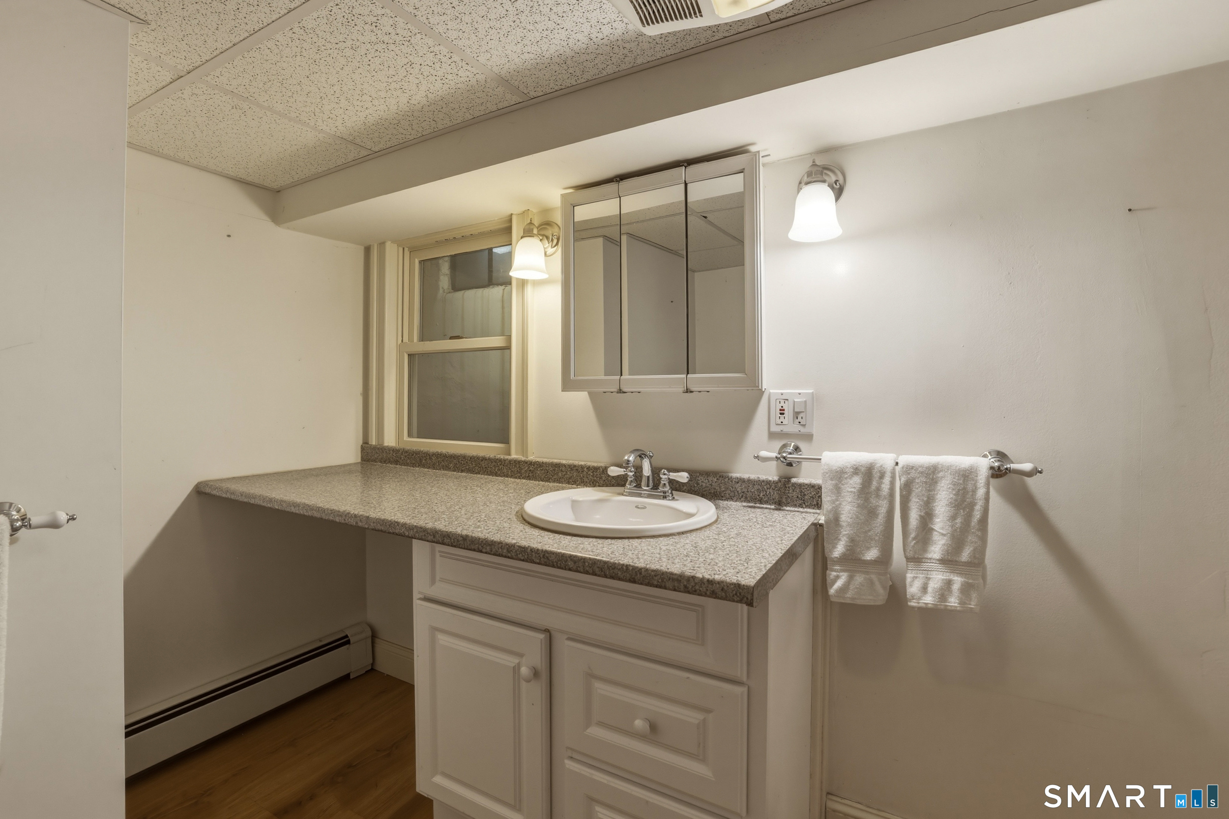 9 Bainbridge Road West Hartford, CT 06119 - Photo 35 of 40