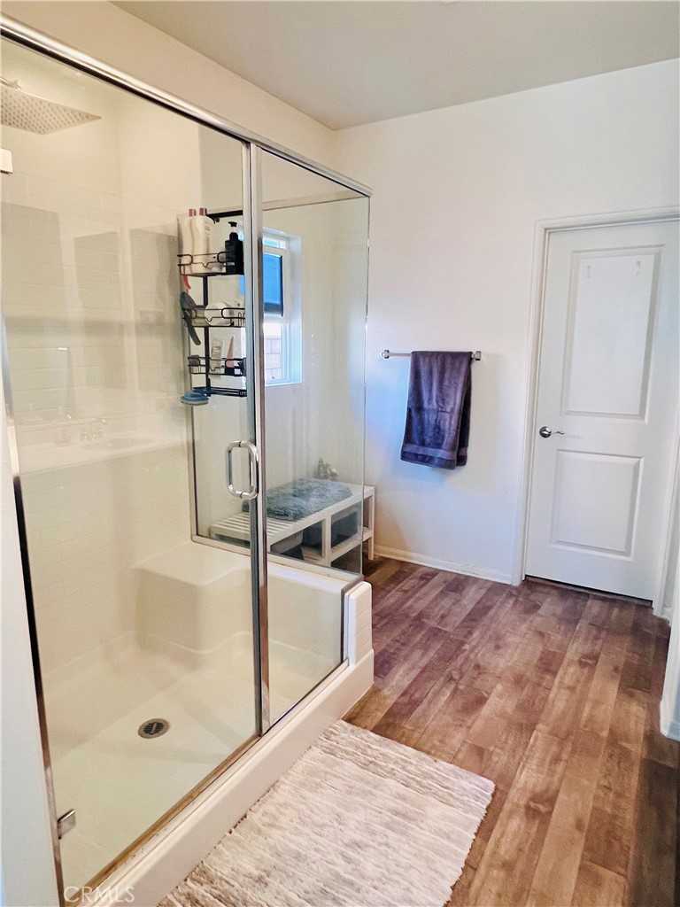 31381 Linden Flower Road Winchester, CA 92596 - Photo 11 of 33 Primary shower