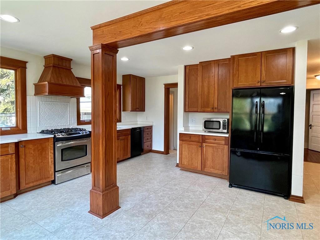 475 Canal Road Waterville, OH 43566 - Photo 6 of 31 Gallery Image 6