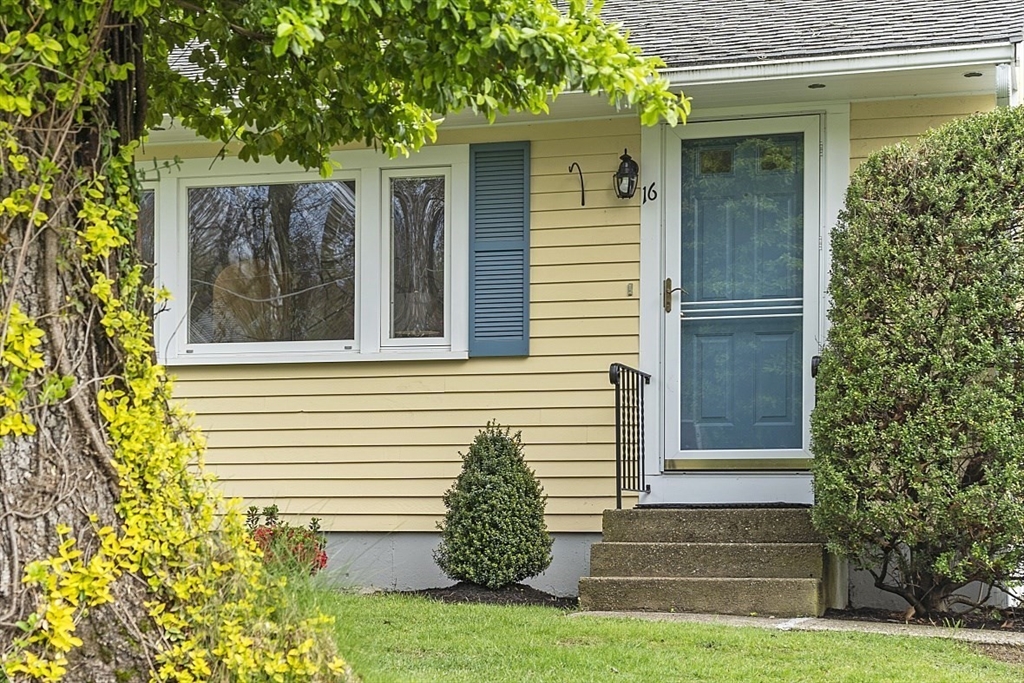 16 Chestnut Hill Road Northborough, MA 01532 - Photo 3 of 35 Gallery Image 3