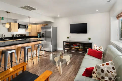 $999,950 | 5217 5th Avenue Northeast, Seattle, WA 98105