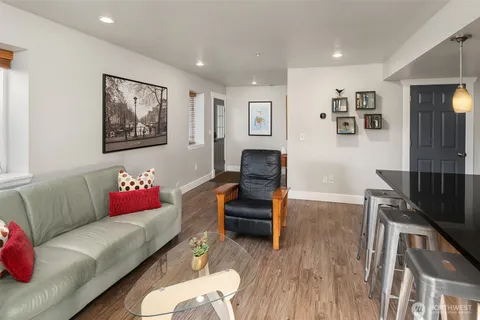 $999,950 | 5217 5th Avenue Northeast, Seattle, WA 98105