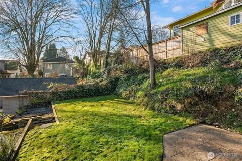 $999,950 | 5217 5th Avenue Northeast, Seattle, WA 98105