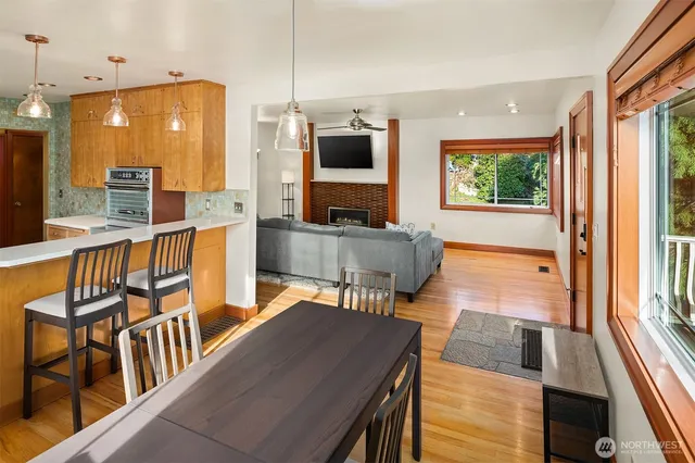 $999,950 | 5217 5th Avenue Northeast, Seattle, WA 98105