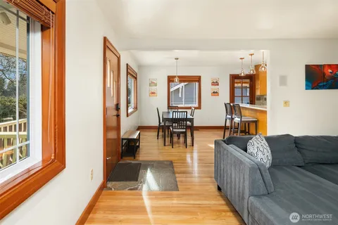 $999,950 | 5217 5th Avenue Northeast, Seattle, WA 98105