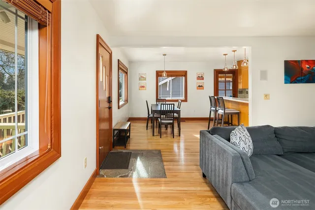 $999,950 | 5217 5th Avenue Northeast, Seattle, WA 98105