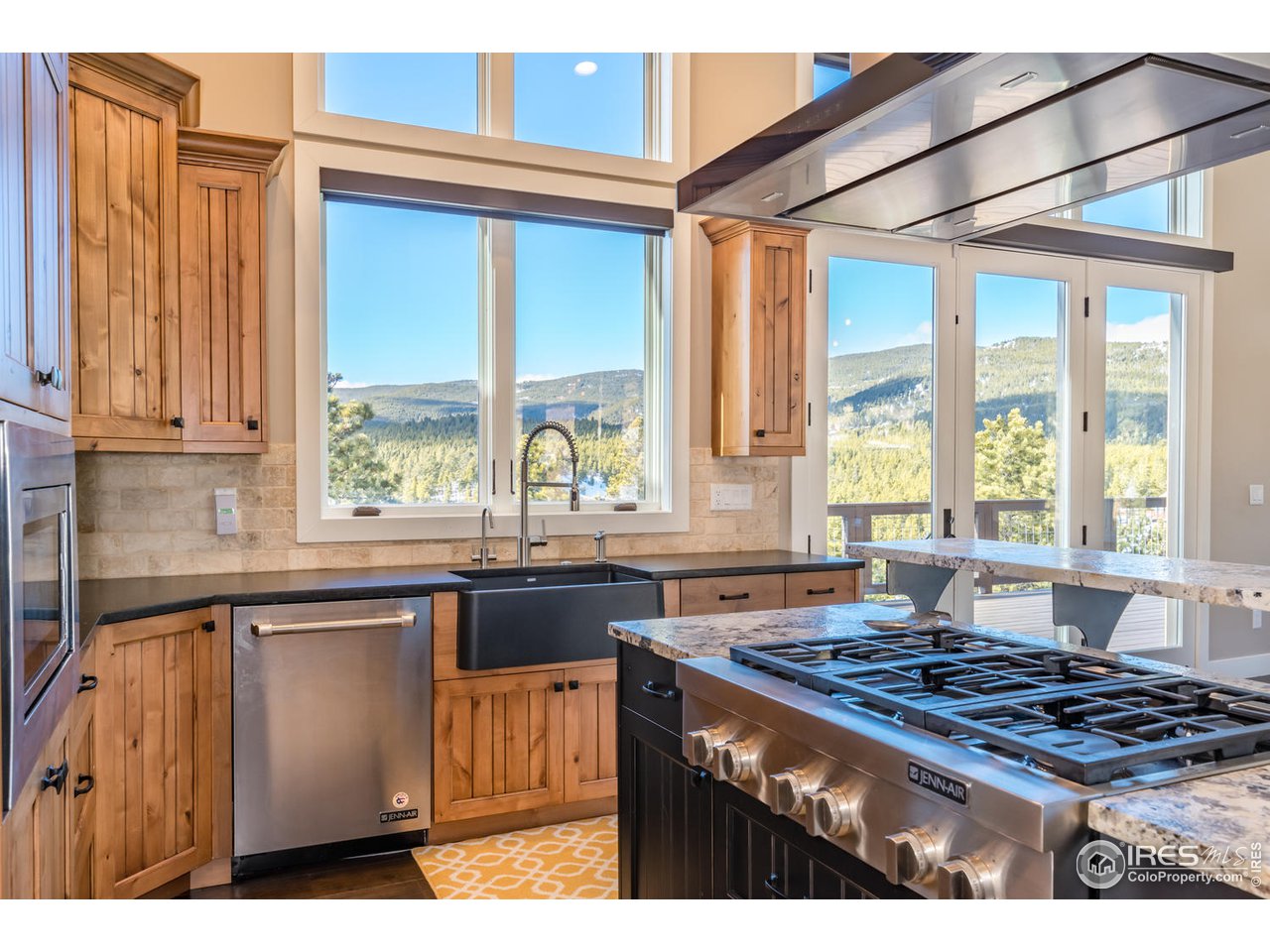 21 Ridge View Road Nederland, CO 80466 - Photo 12 of 40 JennAir Pro apliances and view