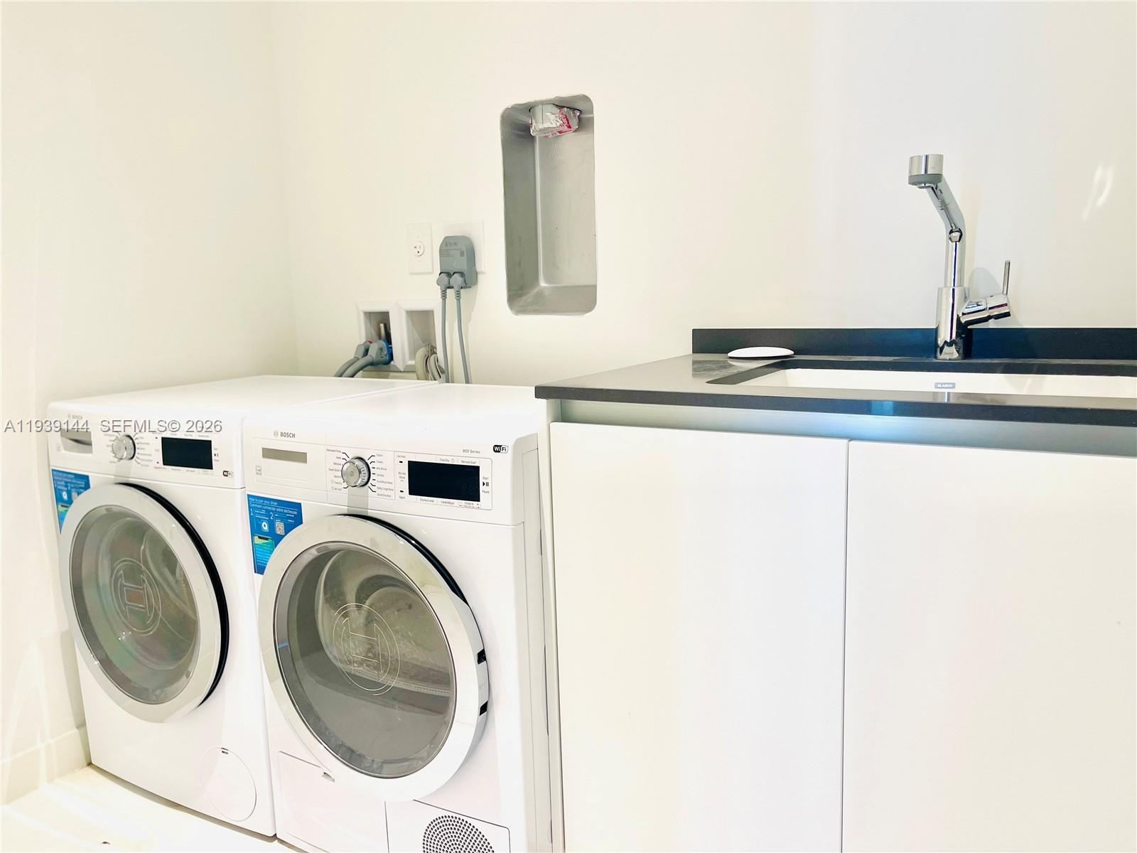 300 Biscayne Blvd Way, Unit 2807 Miami, FL 33131 - Photo 31 of 59