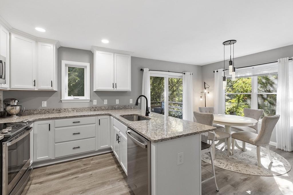 22 Apthorp Street Worcester, MA 01606 - Photo 7 of 32 Gallery Image 7