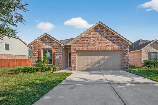 $240,000 | 15814 Oporto Springs Way, Crosby, TX 77532