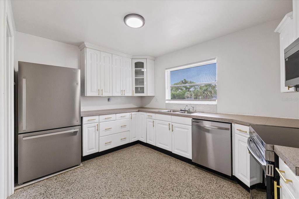 6495 Fairlawn Street Spring Hill, FL 34606 - Photo 18 of 42