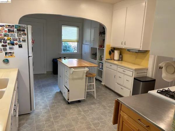 $1,279,000 | 1024 Elsinore Avenue, Oakland, CA 94602