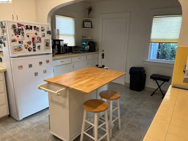 $1,279,000 | 1024 Elsinore Avenue, Oakland, CA 94602