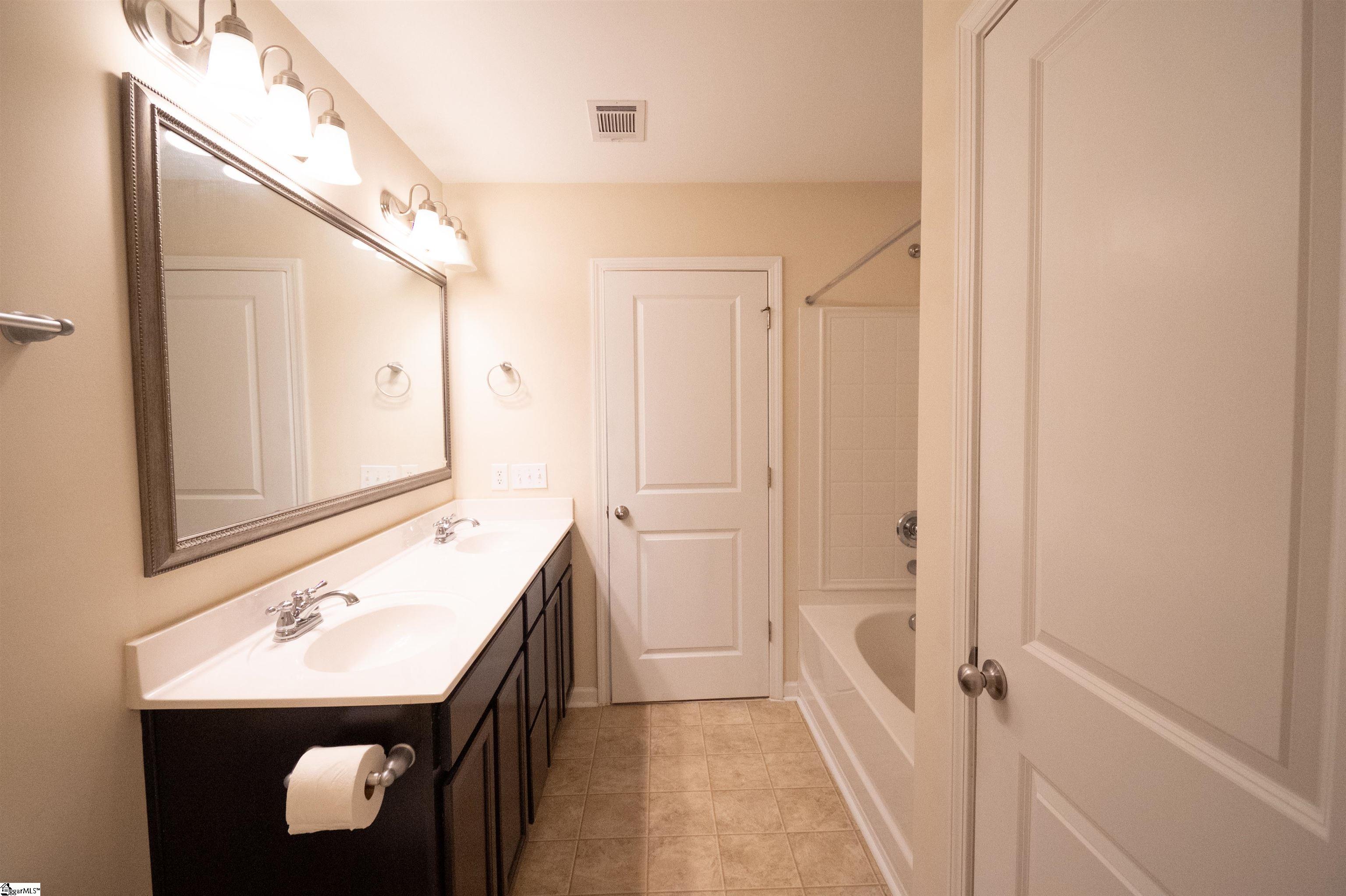204 Rivers Edge Circle Simpsonville, SC 29680 - Photo 18 of 27