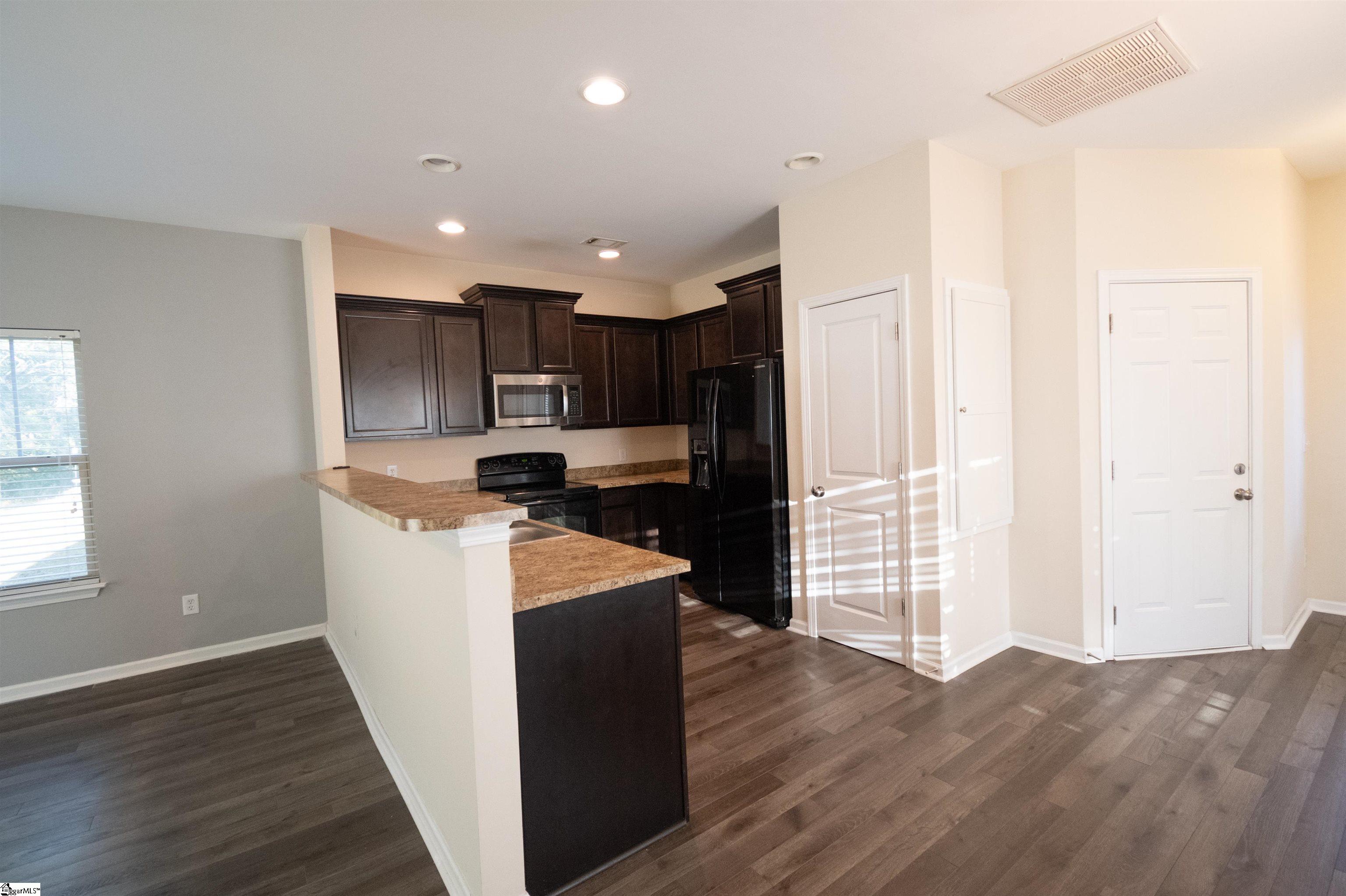 204 Rivers Edge Circle Simpsonville, SC 29680 - Photo 8 of 27