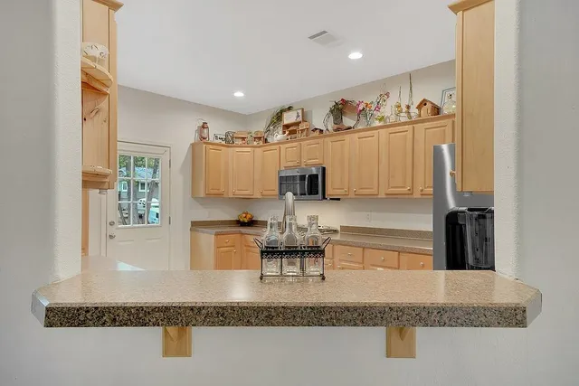 $395,000 | 25150 Overland Drive, Volcano, CA 95689