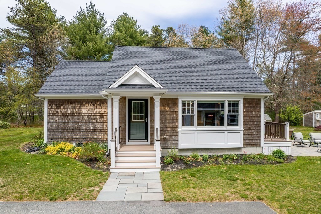 558 County Road Wareham, MA 02576 - Photo 31 of 32 a front view of a house with garden