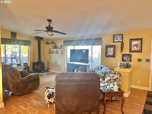 $489,900 | 1782 Bz Glenwood Highway, Glenwood, WA 98619