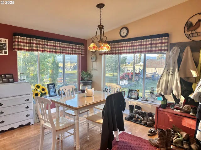 $489,900 | 1782 Bz Glenwood Highway, Glenwood, WA 98619