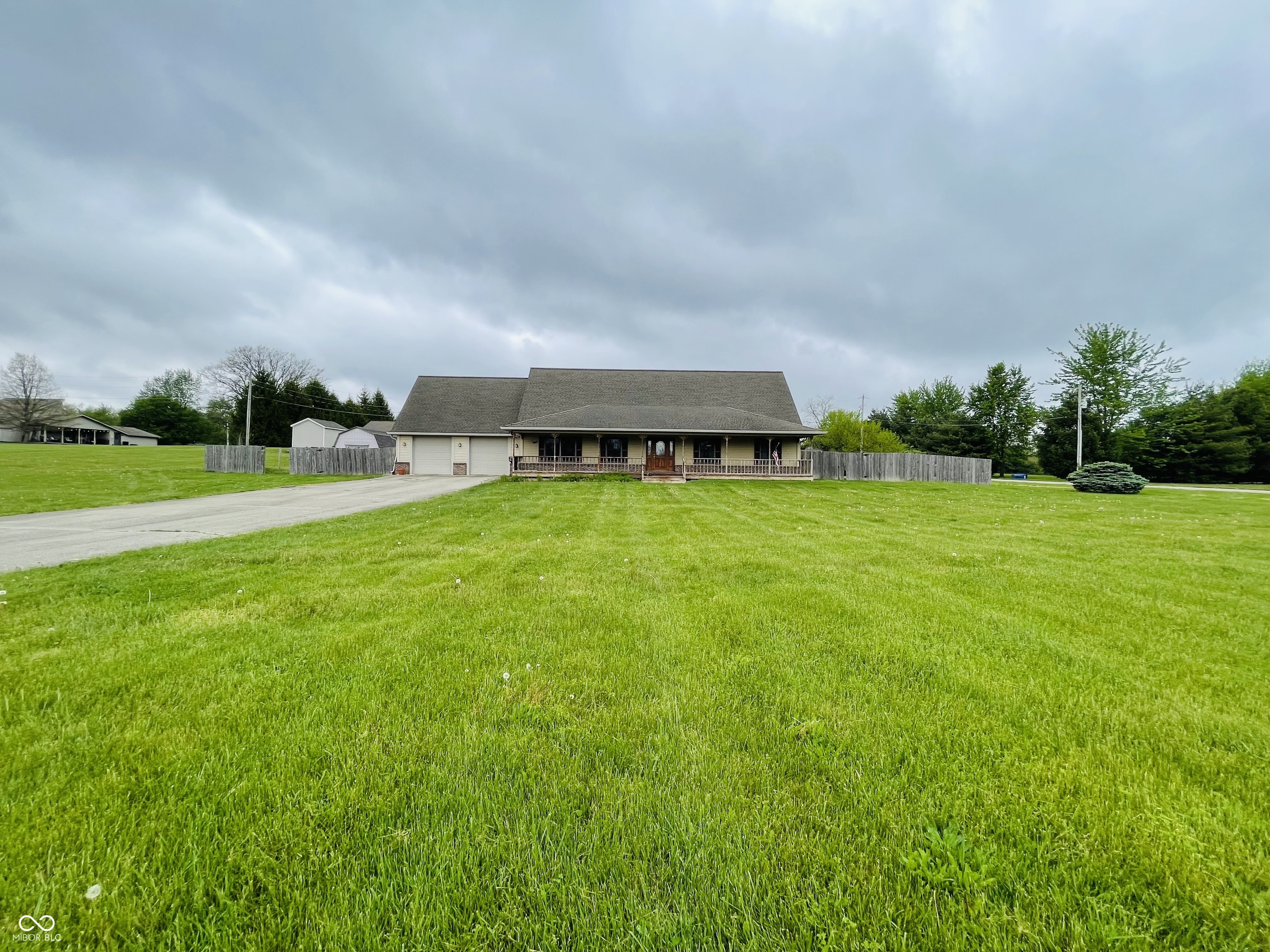 4706 West Old Trail Road Knightstown, IN 46148 - Photo 2 of 24 Gallery Image 2