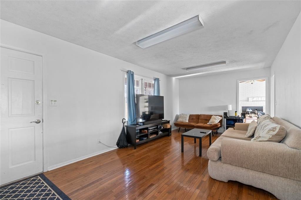 1192 Pathfinder Road Marietta, GA 30066 - Photo 7 of 33