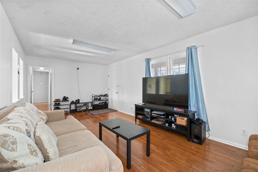 1192 Pathfinder Road Marietta, GA 30066 - Photo 9 of 33