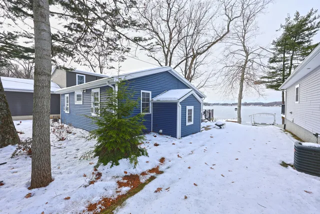 $899,900 | 30812 Polk Road, Dowagiac, MI 49047