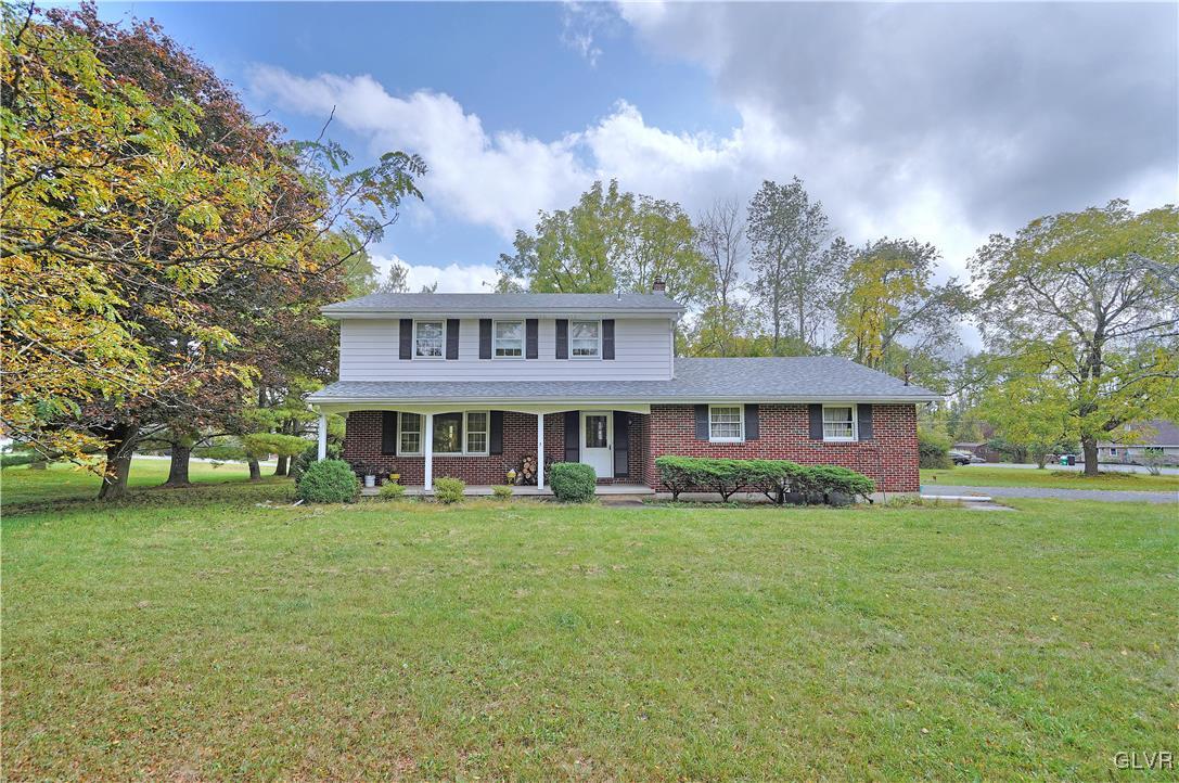 105 Burton Road Cresco, PA 18326 - Photo 2 of 43