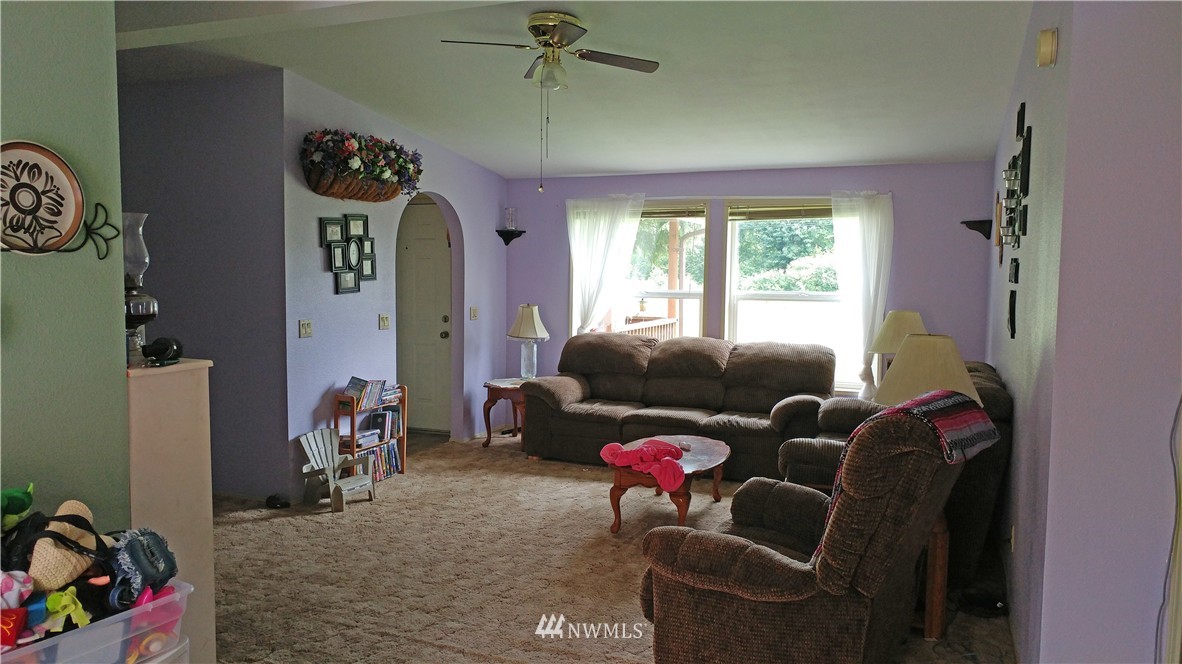 181 View Ridge Road Onalaska, WA 98570 - Photo 3 of 13 Gallery Image 3