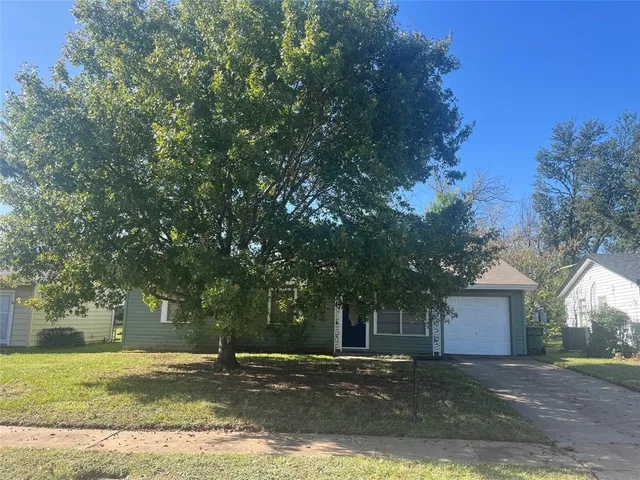 $259,900 | 809 Milam Drive, Euless, TX 76039