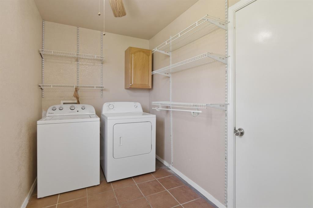 809 Milam Drive Euless, TX 76039 - Photo 11 of 25