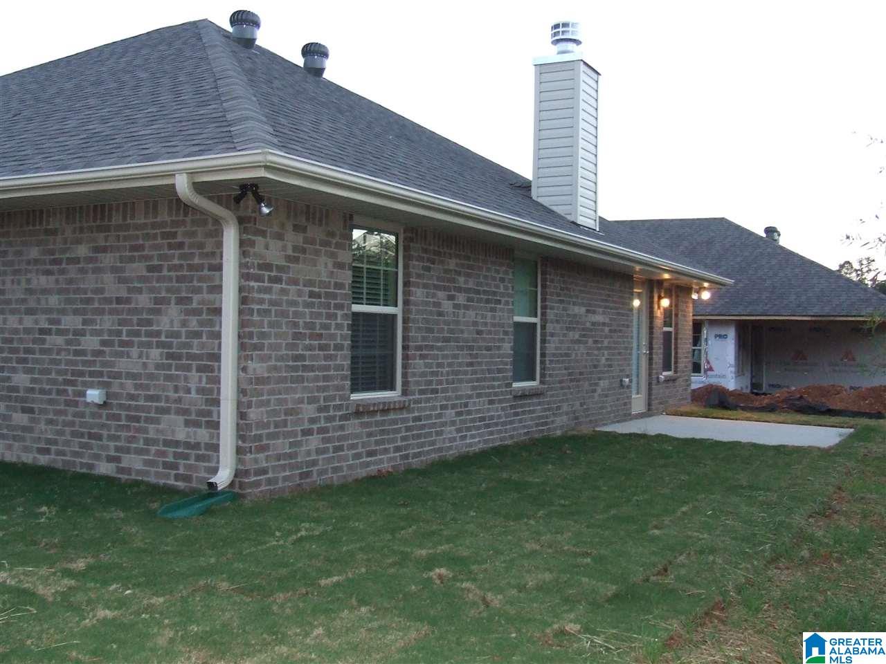 352 Vincent Street Alabaster, AL 35007 - Photo 4 of 21
