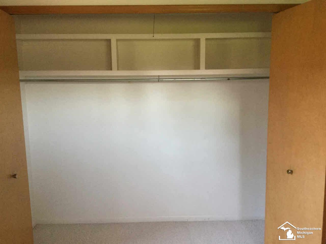 Lg closets in bedrooms