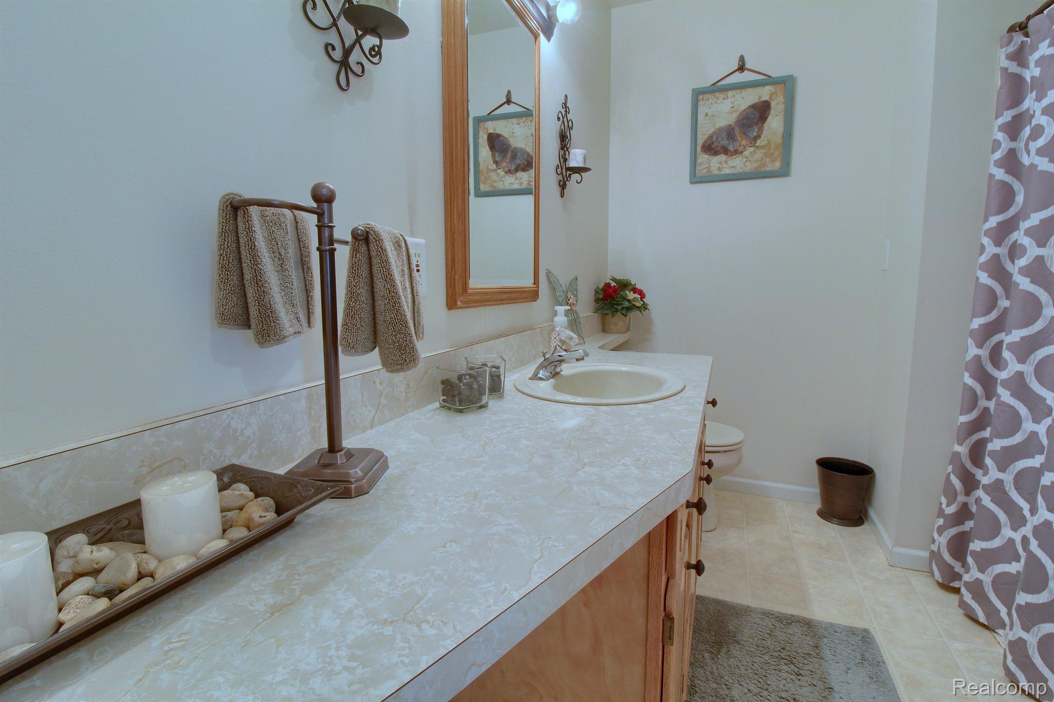 26151 Frankfort Road New Boston, MI 48164 - Photo 18 of 25 Gallery Image 18