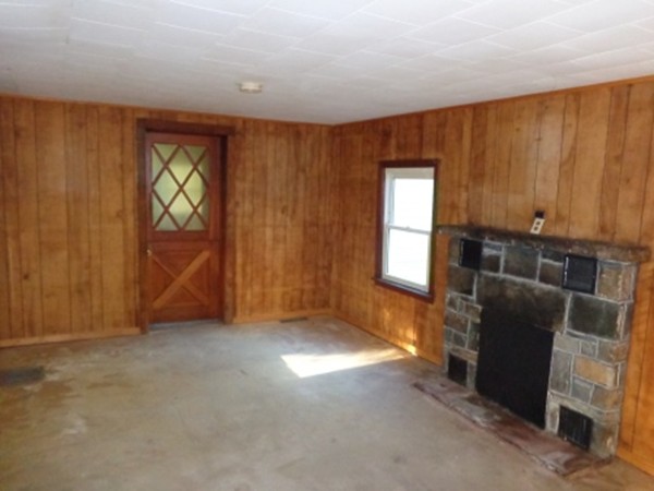 104 Stebbins Road Monson, MA 01057 - Photo 4 of 17