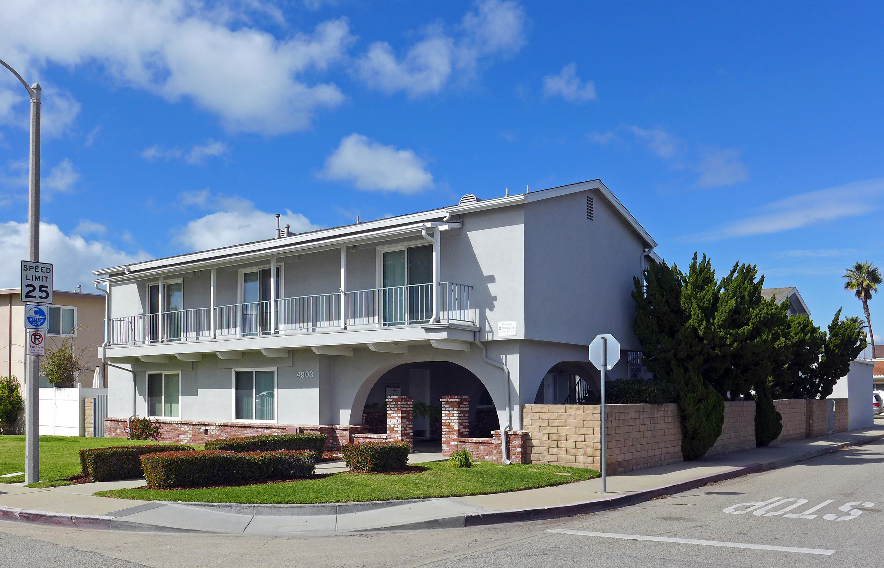 4903 Nautilus Street Oxnard, CA 93035 - Photo 1 of 10 a front view of a house with garden