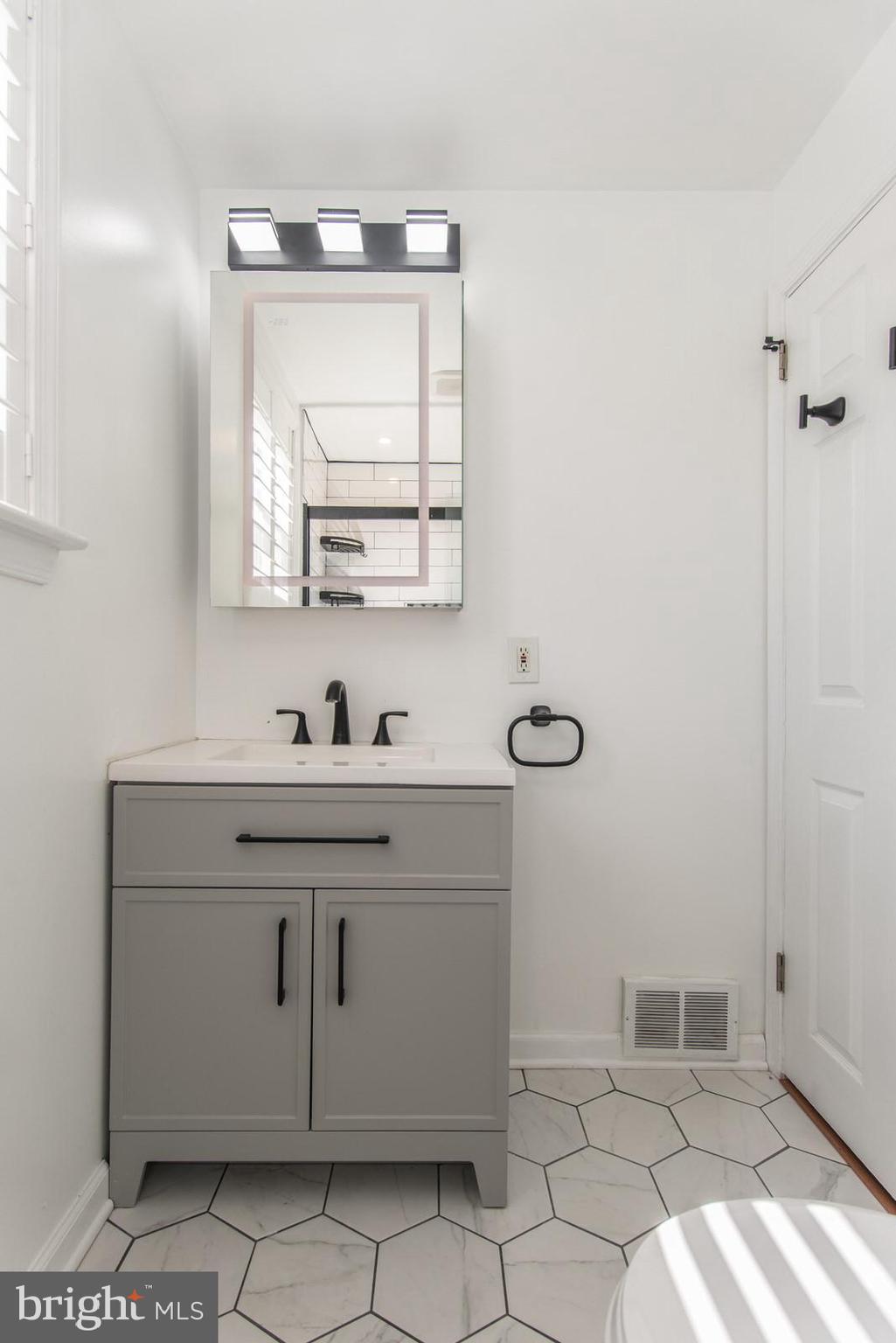 8606 Bridle Road Philadelphia, PA 19115 - Photo 45 of 71 Upper Level Full Bath