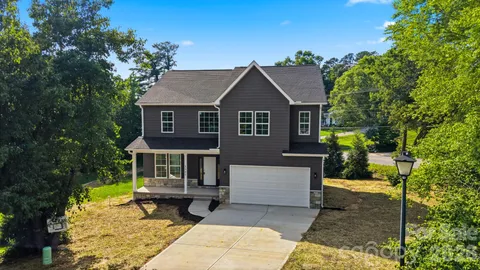 $649,900 | 1147 10th St Lane Northwest, Hickory, NC 28601
