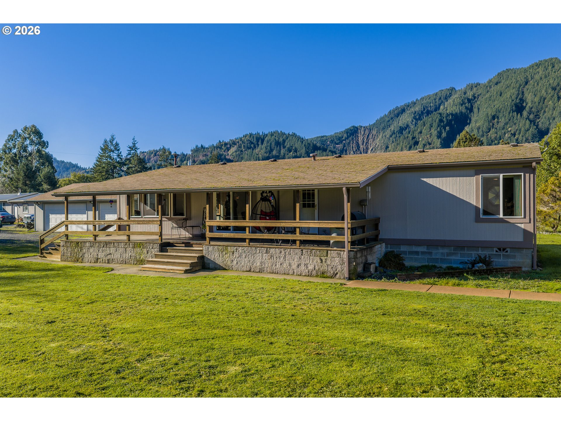 173 East Date Street Powers, OR 97466 - Photo 7 of 48