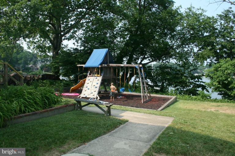 274 Providence Road Annapolis, MD 21409 - Photo 23 of 30 Community