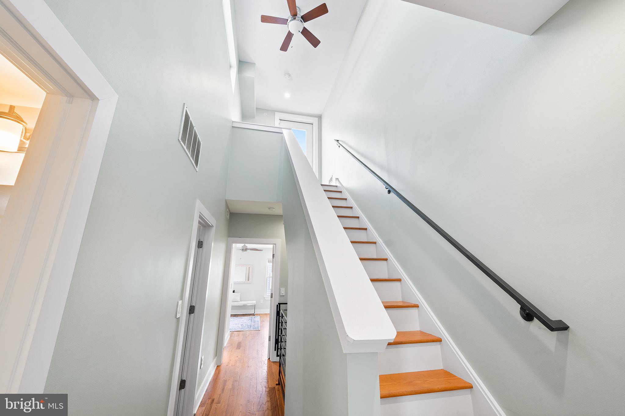 1229 North 5th Street, Unit 2 Philadelphia, PA 19122 - Photo 18 of 23 Stairway