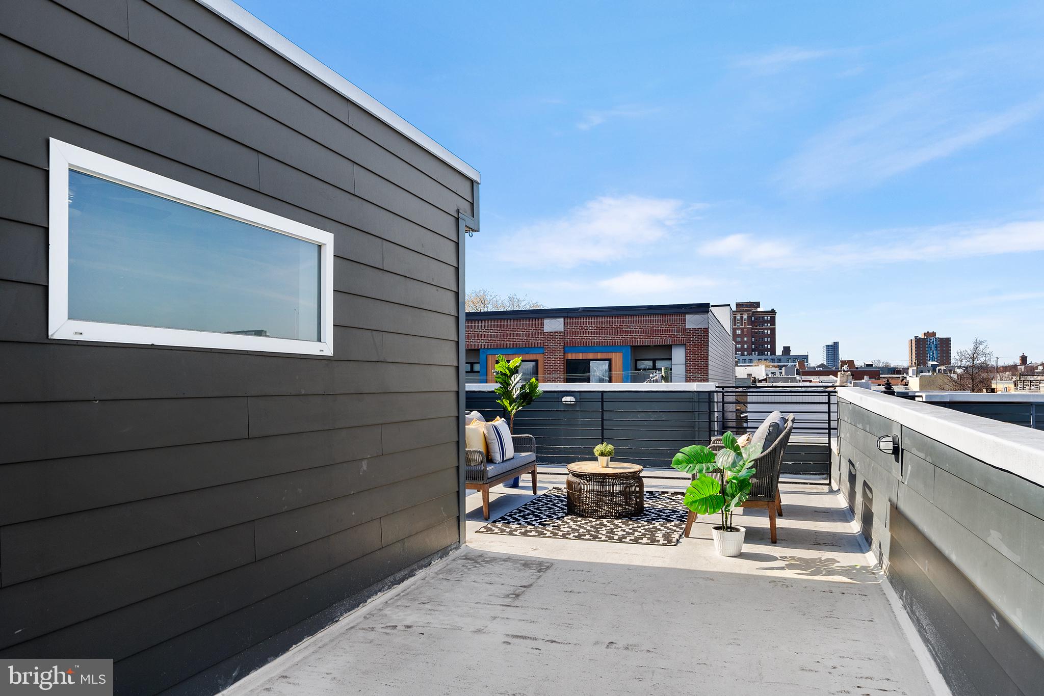 1229 North 5th Street, Unit 2 Philadelphia, PA 19122 - Photo 19 of 23 Roof with a skyline view