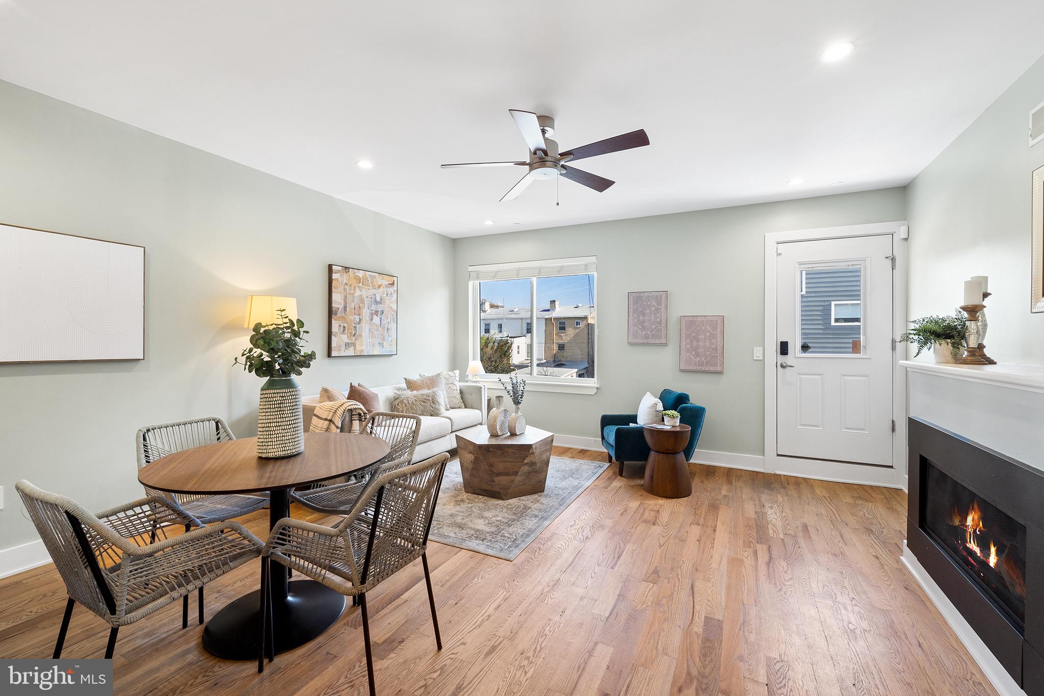 1229 North 5th Street, Unit 2 Philadelphia, PA 19122 - Photo 5 of 23 Beautiful floors