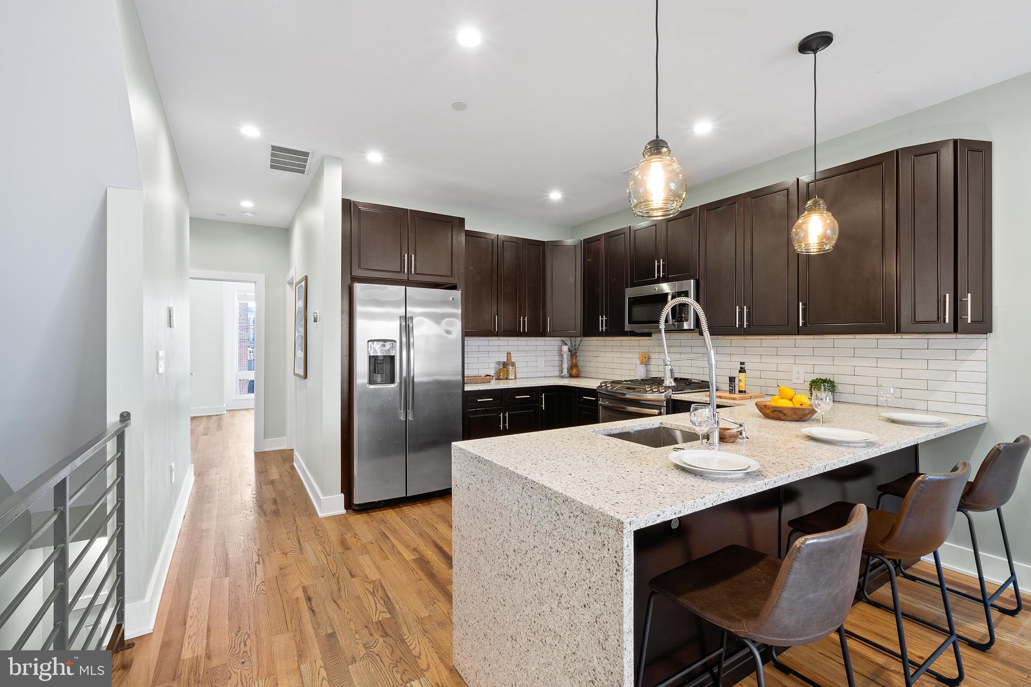 1229 North 5th Street, Unit 2 Philadelphia, PA 19122 - Photo 9 of 23 Breakfast bar