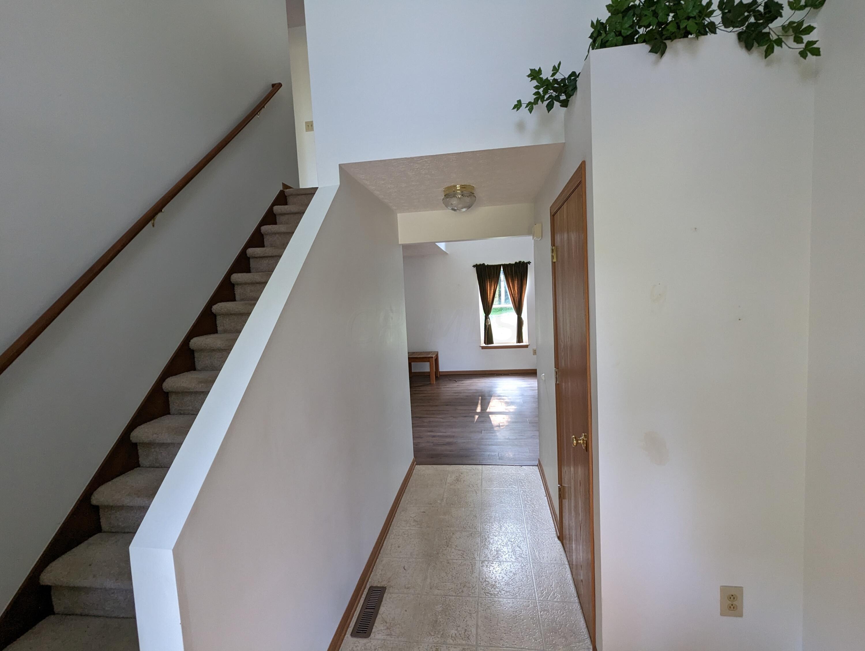 6655 Royalton Road Southwest Lancaster, OH 43130 - Photo 8 of 21 PXL_20230518_222224881