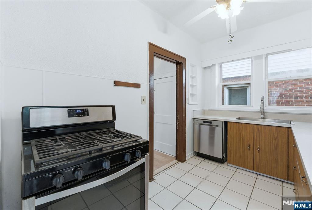 44 Malcolm Avenue Garfield, NJ 07026 - Photo 11 of 50